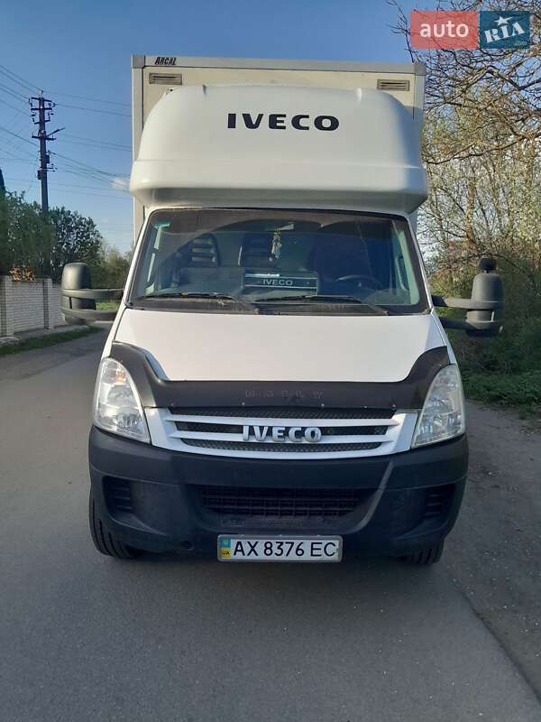 Грузовой фургон Iveco Daily 2006 в 