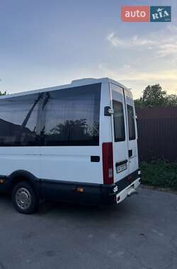 Приміський автобус Iveco Daily 2000 в 