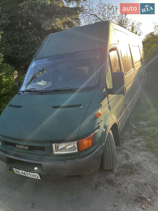 Вантажний фургон Iveco Daily 2005 в 