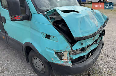 Грузовой фургон Iveco Daily 2000 в 