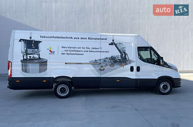 Грузовой фургон Iveco Daily 2020 в 