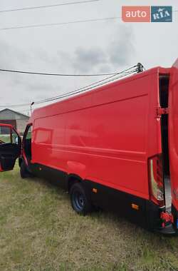 Грузовой фургон Iveco Daily 2016 в 