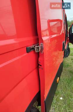 Грузовой фургон Iveco Daily 2016 в 