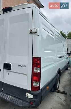 Грузовой фургон Iveco Daily 2012 в 