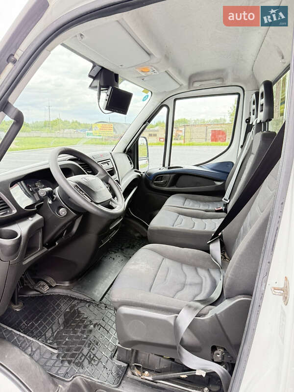 Вантажний фургон Iveco Daily 2018 в Львові