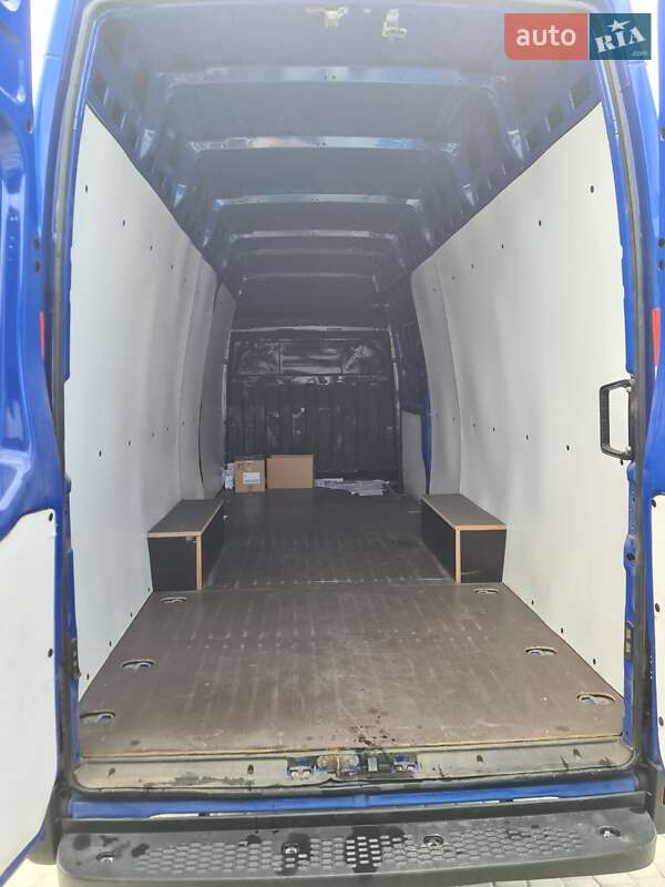 Вантажний фургон Iveco Daily 2020 в Києві