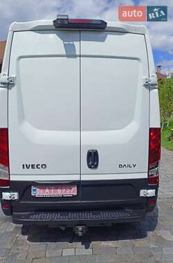 Грузовой фургон Iveco Daily 2014 в 