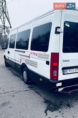 Минивэн Iveco Daily 2001 в 