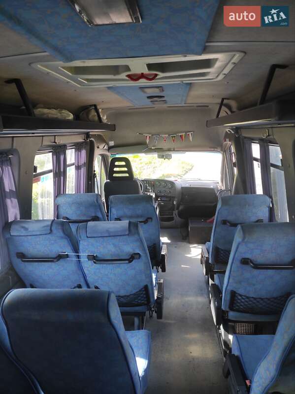 Микроавтобус Iveco Daily 2003 в Городке
