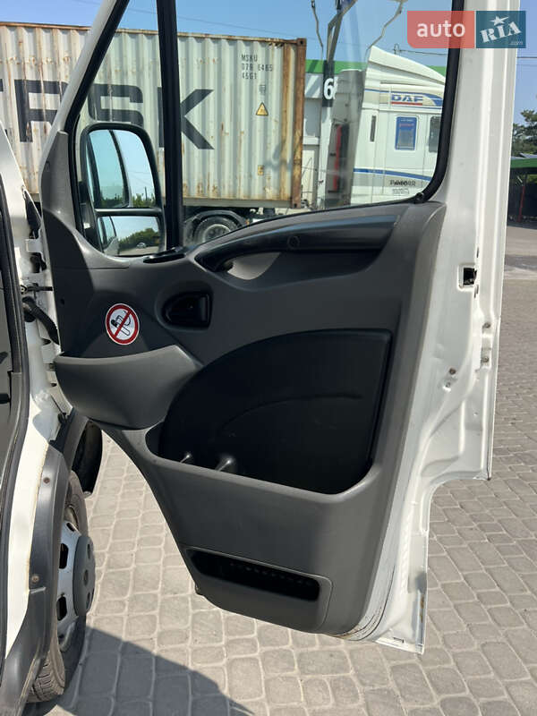 Вантажний фургон Iveco Daily 2013 в Шептицькому