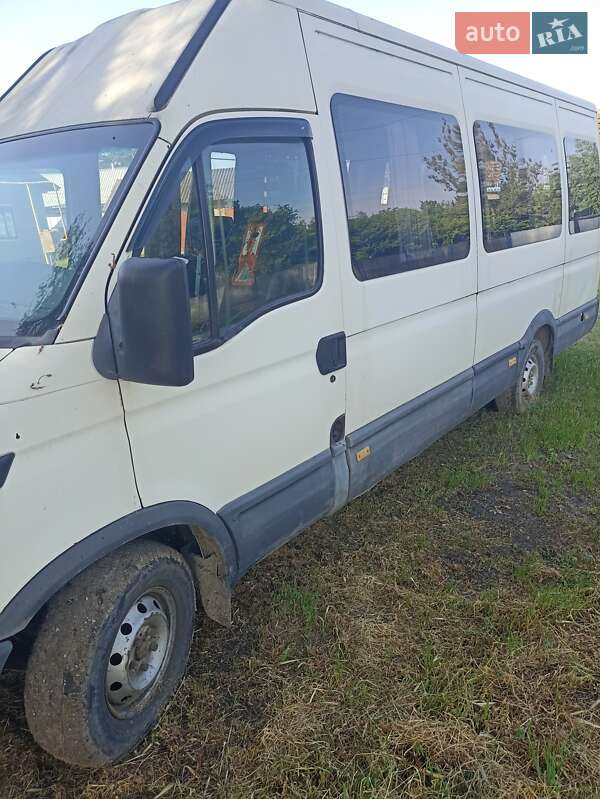 Інші автобуси Iveco Daily 2002 в Чернівцях