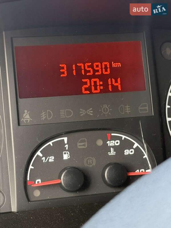 Тентованый Iveco Daily 2013 в Львове