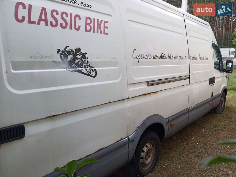 Грузовой фургон Iveco Daily 2005 в Киеве