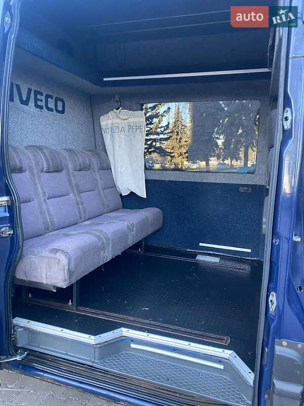 Грузовой фургон Iveco Daily 2009 в Черновцах