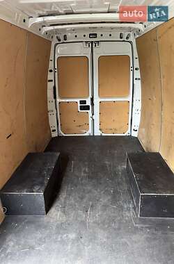 Грузовой фургон Iveco Daily 2012 в 