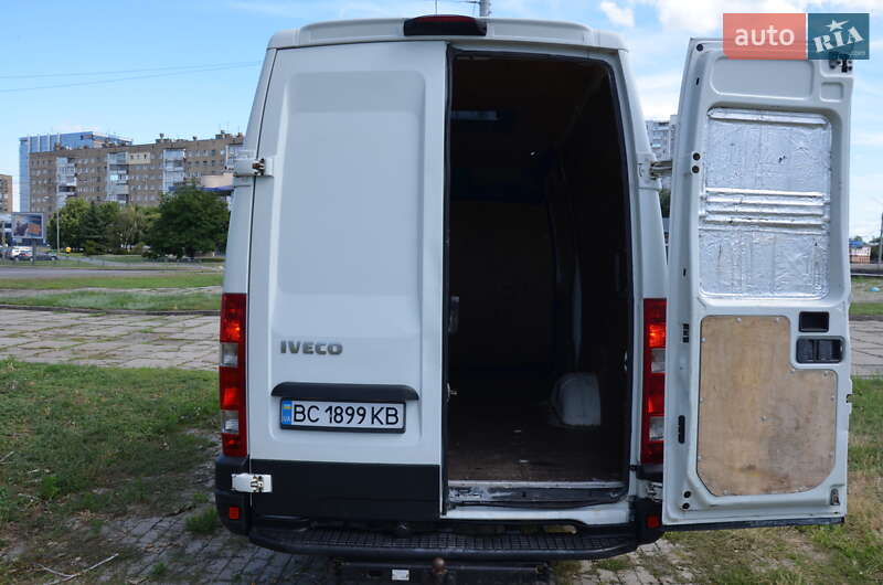 Грузовой фургон Iveco Daily 2014 в Харькове