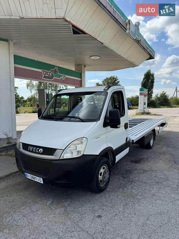 Эвакуатор Iveco Daily 2011 в Хороле
