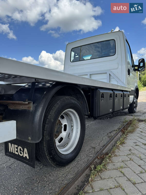 Эвакуатор Iveco Daily 2011 в Хороле
