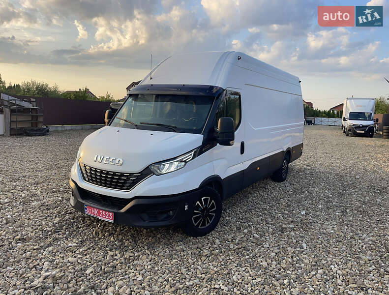 Грузовой фургон Iveco Daily 2020 в 