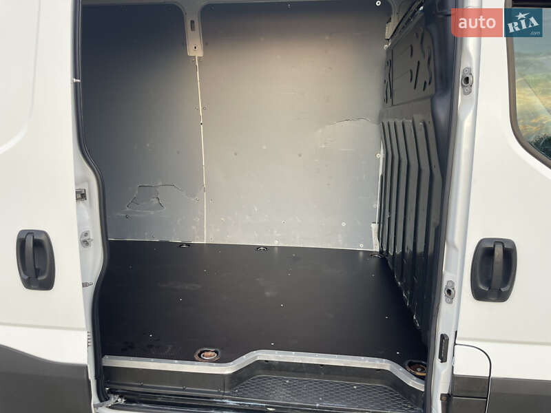 Грузовой фургон Iveco Daily 2020 в Львове