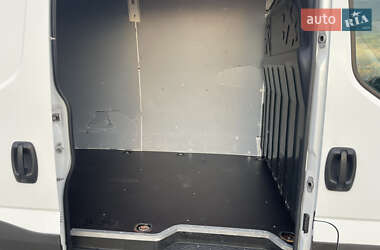 Грузовой фургон Iveco Daily 2020 в 