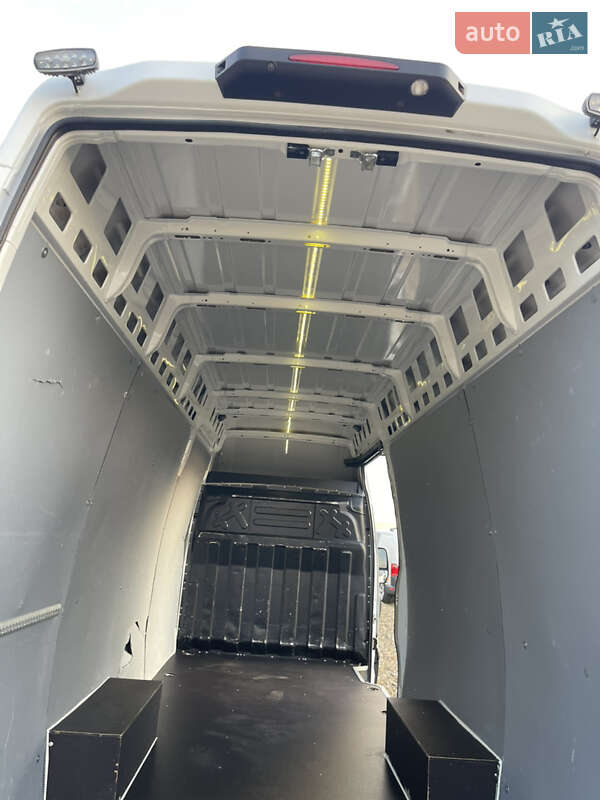 Грузовой фургон Iveco Daily 2020 в Львове