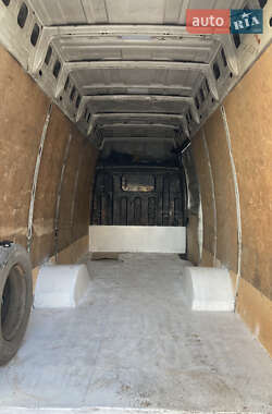 Грузовой фургон Iveco Daily 2006 в 