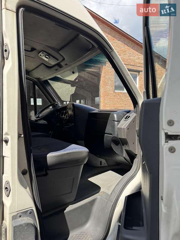 Грузовой фургон Iveco Daily 2006 в Луцке