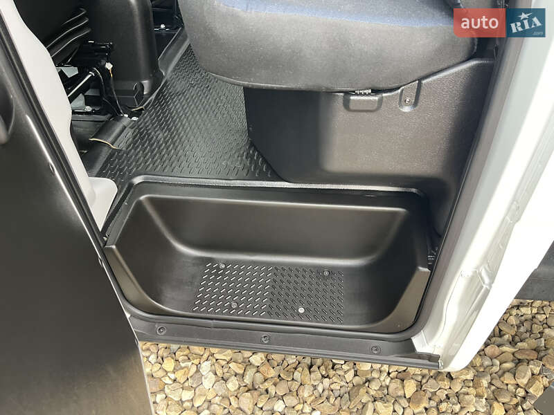 Грузовой фургон Iveco Daily 2019 в Львове