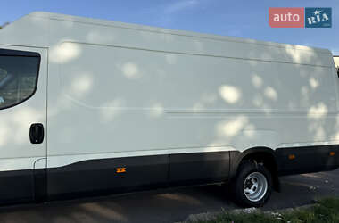 Вантажний фургон Iveco Daily 2016 в Львові