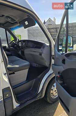 Грузовой фургон Iveco Daily 2009 в 