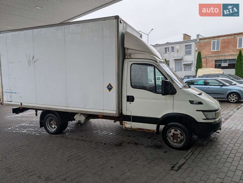 Грузовой фургон Iveco Daily 2005 в Ровно