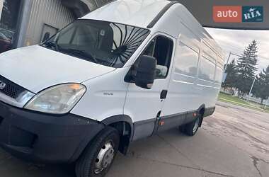 Грузовой фургон Iveco Daily 2012 в 