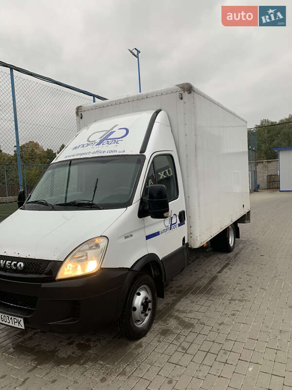 Микроавтобус грузовой (до 3,5т) Iveco Daily 2011 в Львове