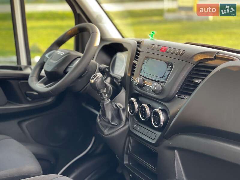 Автовоз Iveco Daily 2020 в Ужгороде