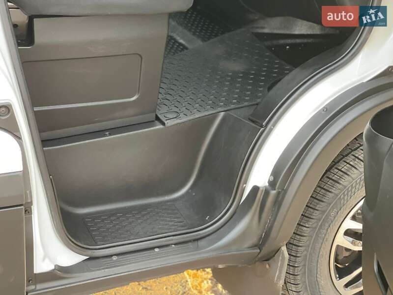 Автовоз Iveco Daily 2020 в Ужгороде