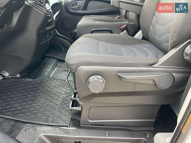 Автовоз Iveco Daily 2020 в Ужгороде