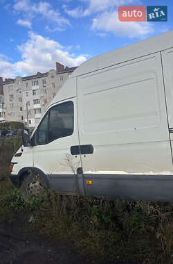 Грузовой фургон Iveco Daily 2004 в 
