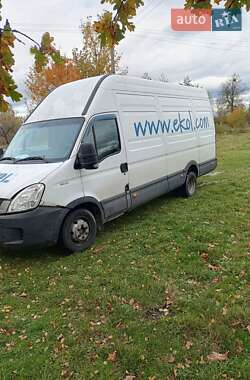 Грузовой фургон Iveco Daily 2013 в 