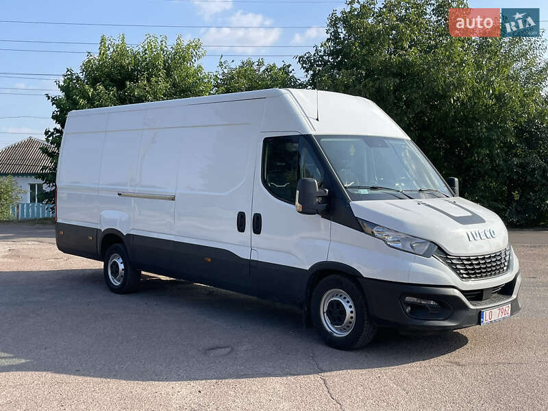 Вантажний фургон Iveco Daily 2020 в  фото Вантажний фургон Iveco Daily 2020 в