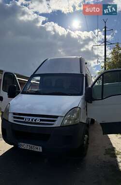 Грузовой фургон Iveco Daily 2007 в Львове