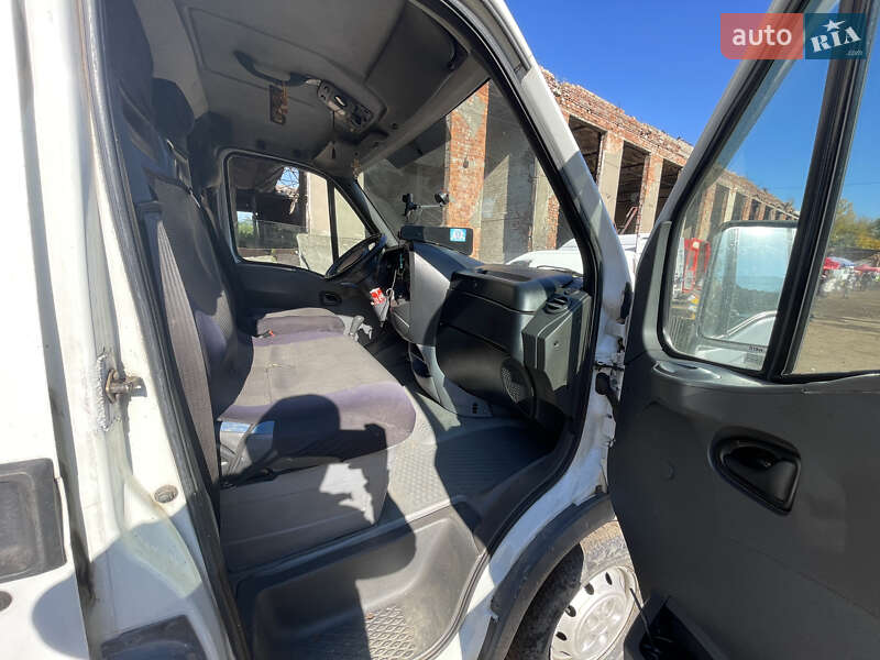 Вантажний фургон Iveco Daily 2006 в Чернівцях фото 13 Вантажний фургон Iveco Daily 2006 в Чернівцях