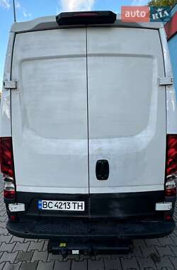 Вантажопасажирський фургон Iveco Daily 2018 в 