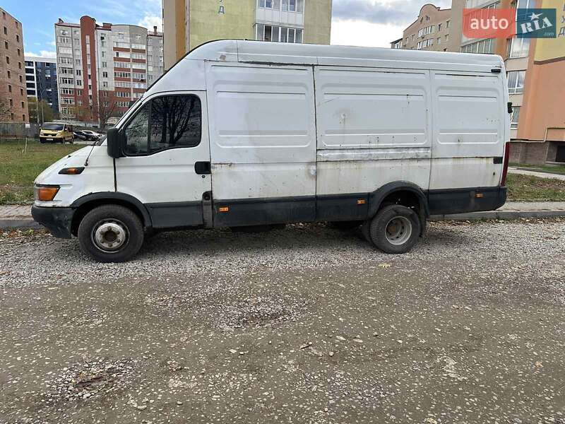 Грузовой фургон Iveco Daily 2004 в Ивано-Франковске