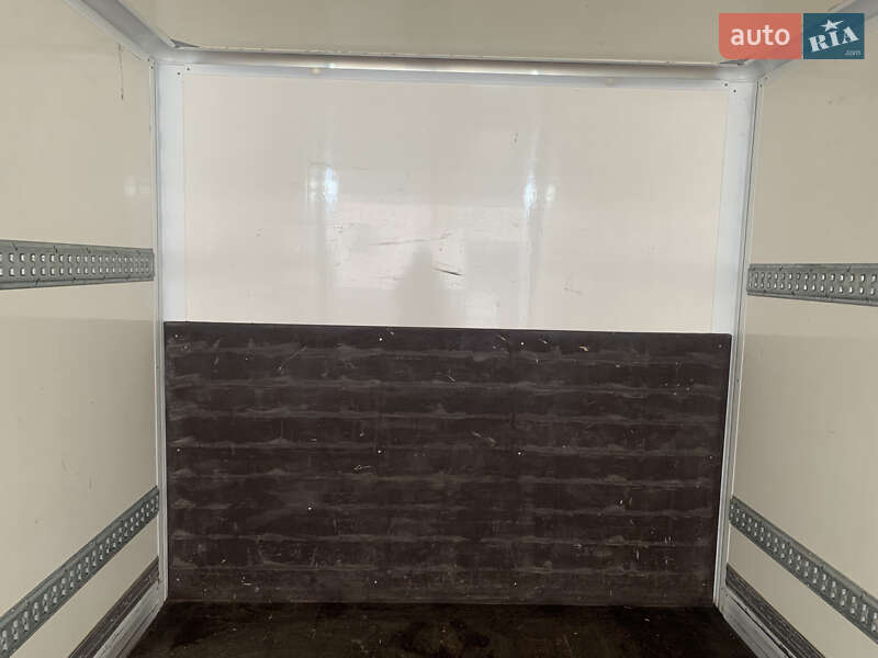 Грузовой фургон Iveco Daily 2017 в Киеве