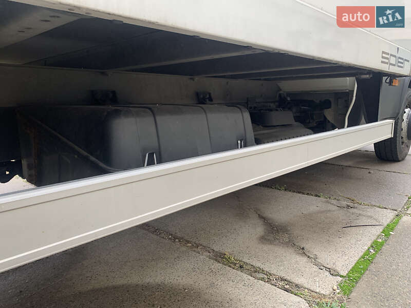 Грузовой фургон Iveco Daily 2017 в Киеве