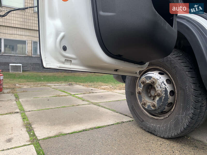 Грузовой фургон Iveco Daily 2017 в Киеве