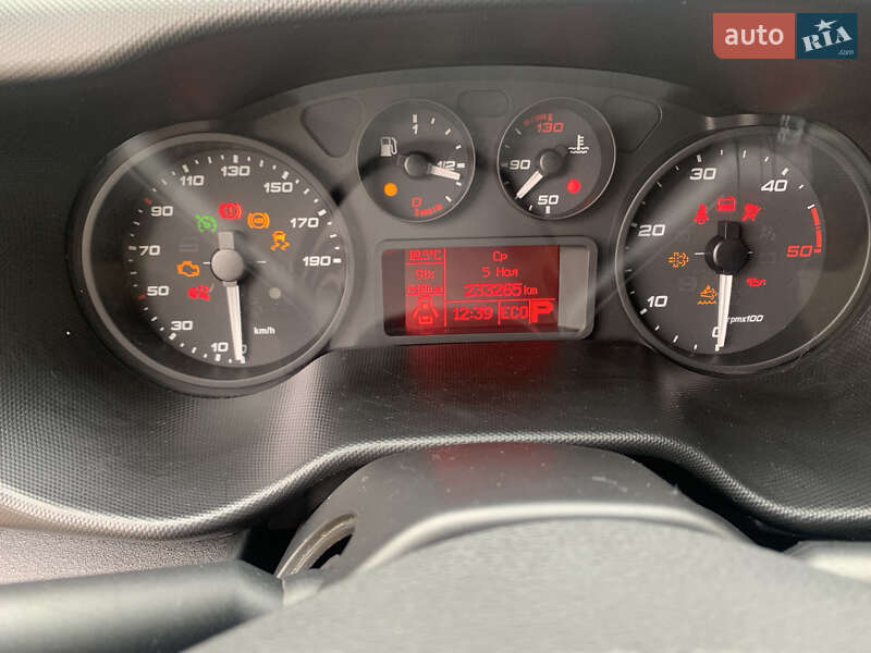 Грузовой фургон Iveco Daily 2017 в Киеве