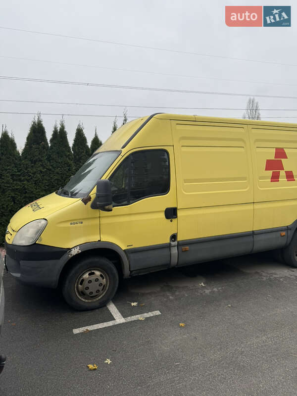 Грузовой фургон Iveco Daily 2006 в Киеве