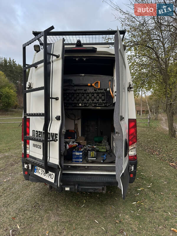 Дом на колесах Iveco Daily 2016 в Киеве